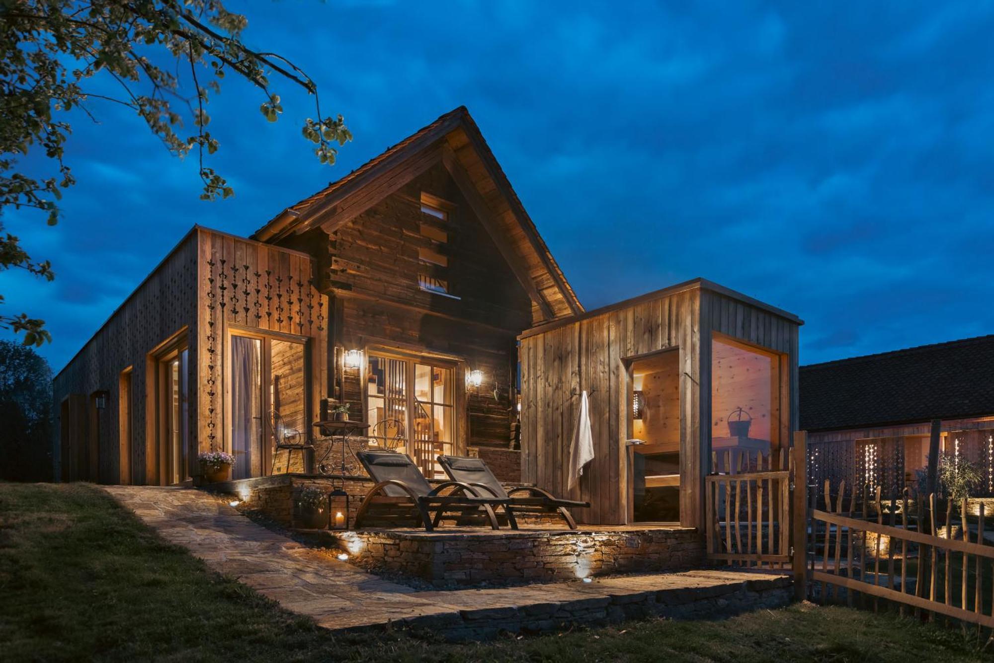 Am Wildbachberg - Luxus Ferienhaeuser Mit Infinitypool, Privatsauna Und Weinkeller Deutschlandsberg Exterior foto