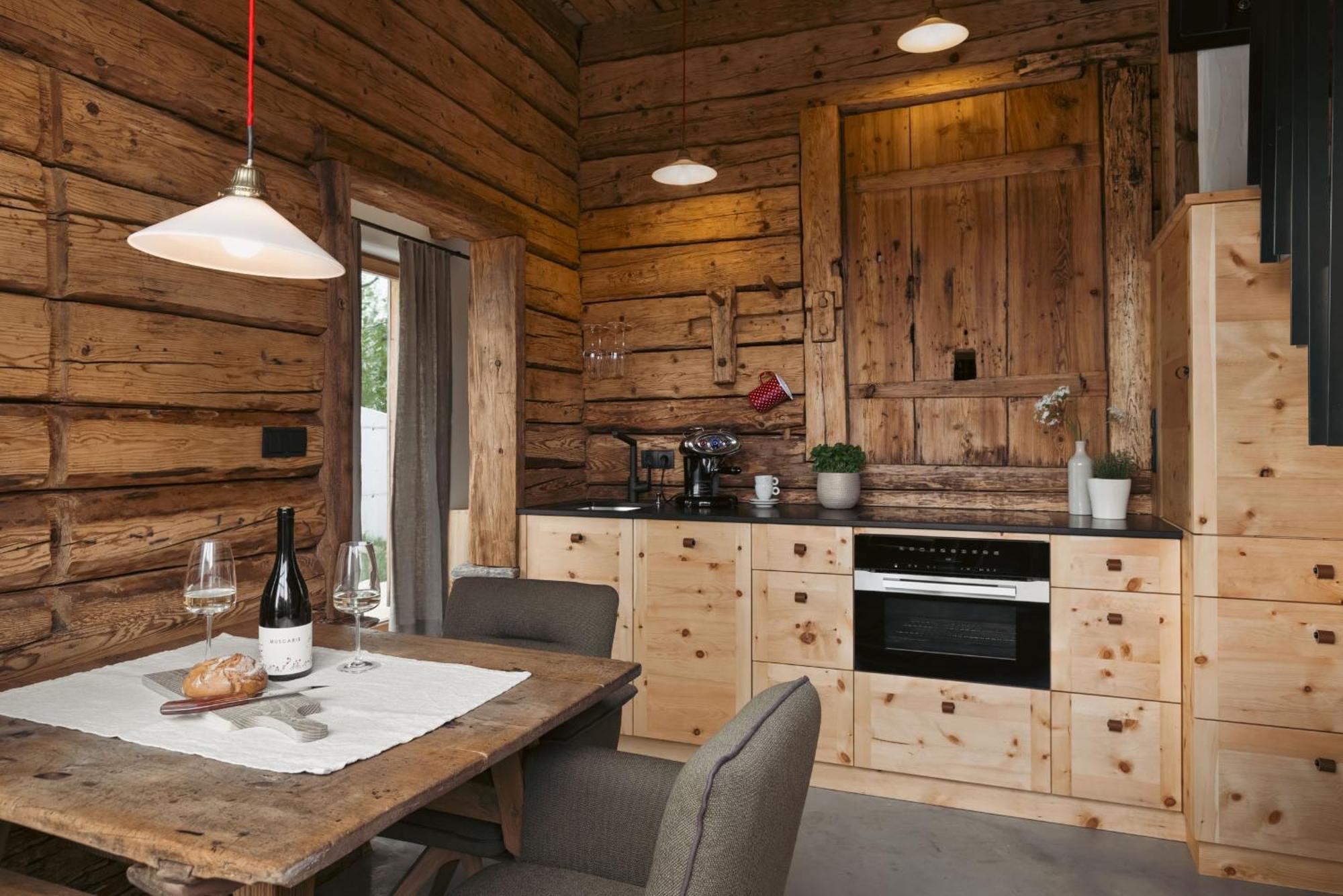 Am Wildbachberg - Luxus Ferienhaeuser Mit Infinitypool, Privatsauna Und Weinkeller Deutschlandsberg Exterior foto