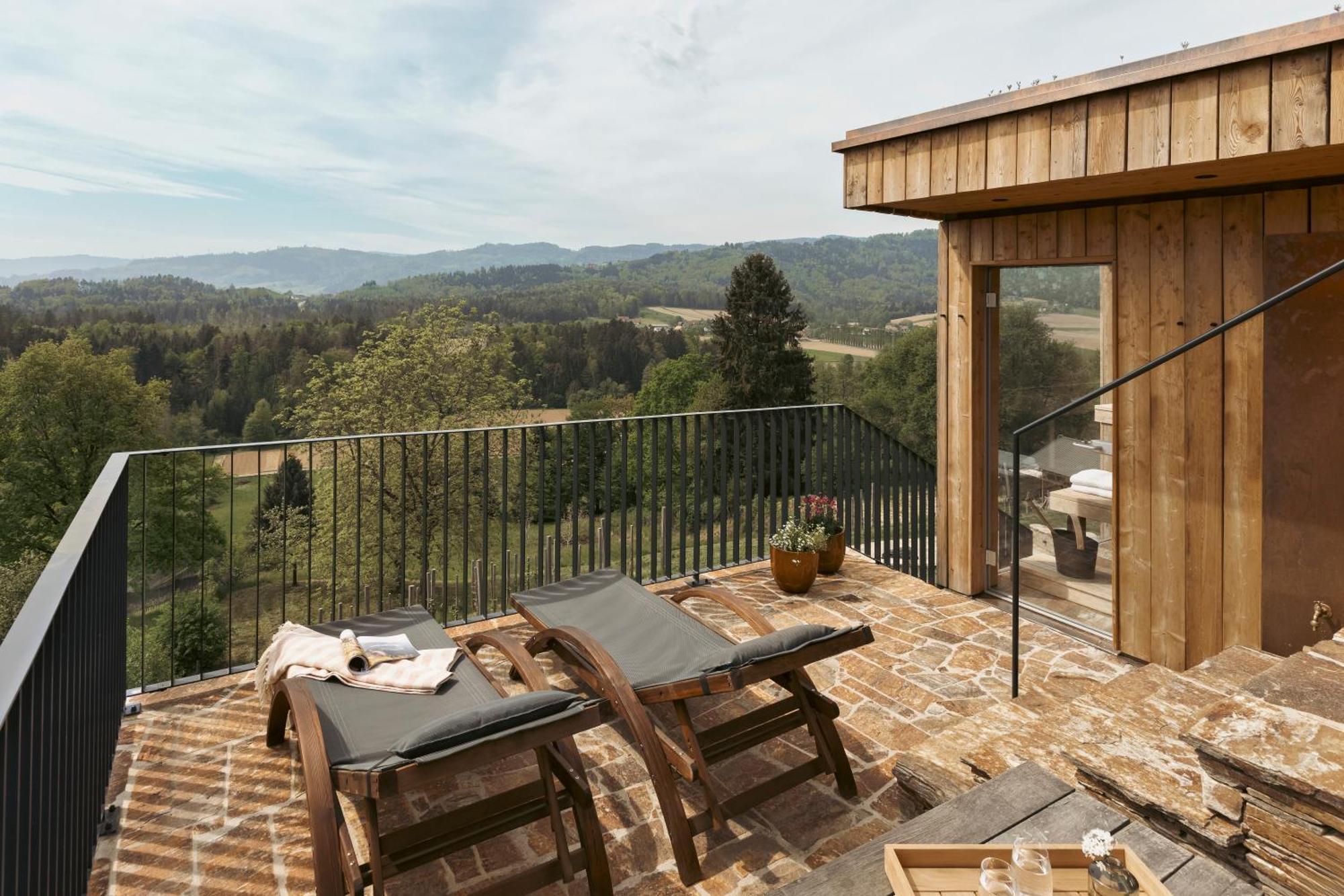 Am Wildbachberg - Luxus Ferienhaeuser Mit Infinitypool, Privatsauna Und Weinkeller Deutschlandsberg Exterior foto